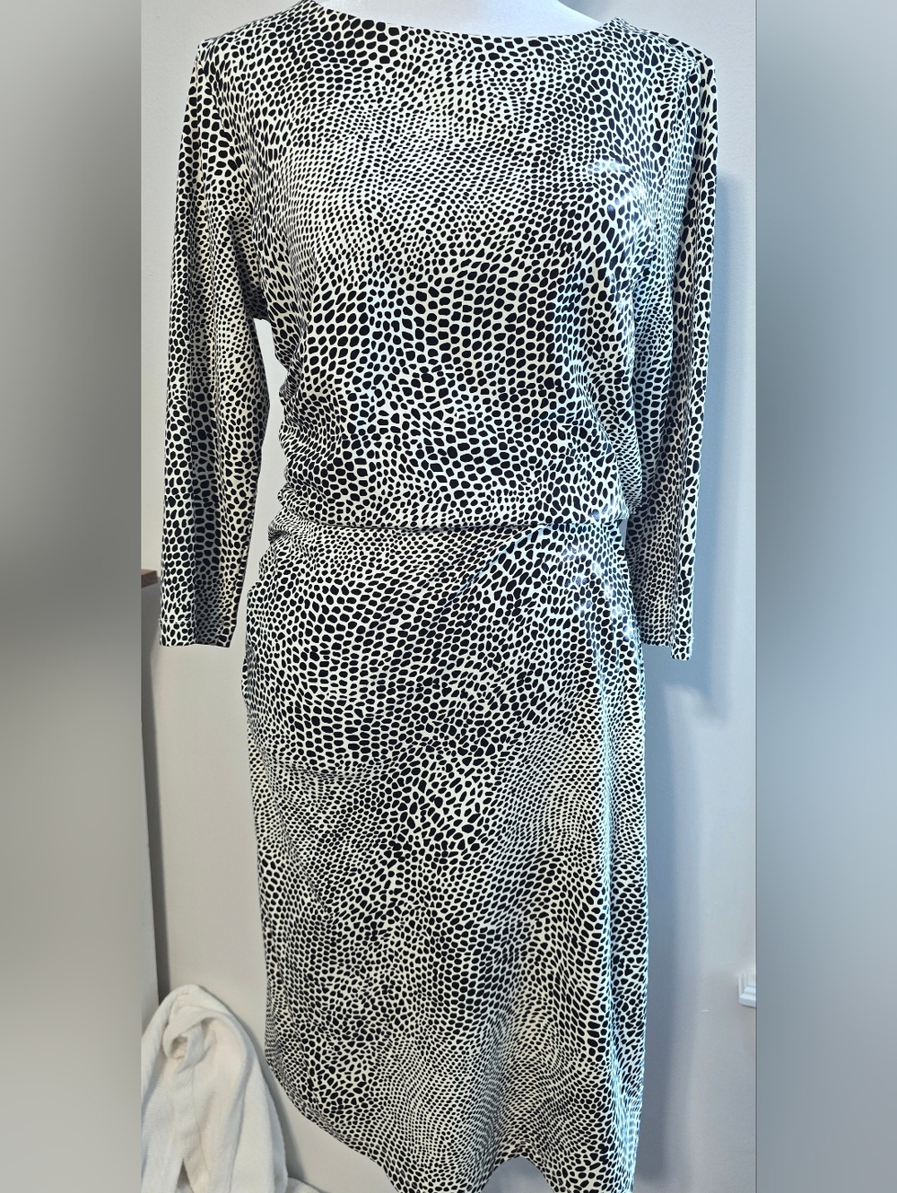 J. McLaughlin Sage Ruched Black & White Animal Print Midi Dress Women's Sz Small